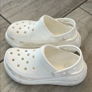 Crocs- platform white
